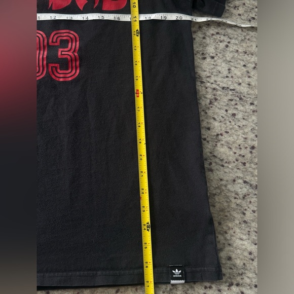 Adidas skateboarding soccer T shirt in Black and red size Medium - Picture 8 of 8